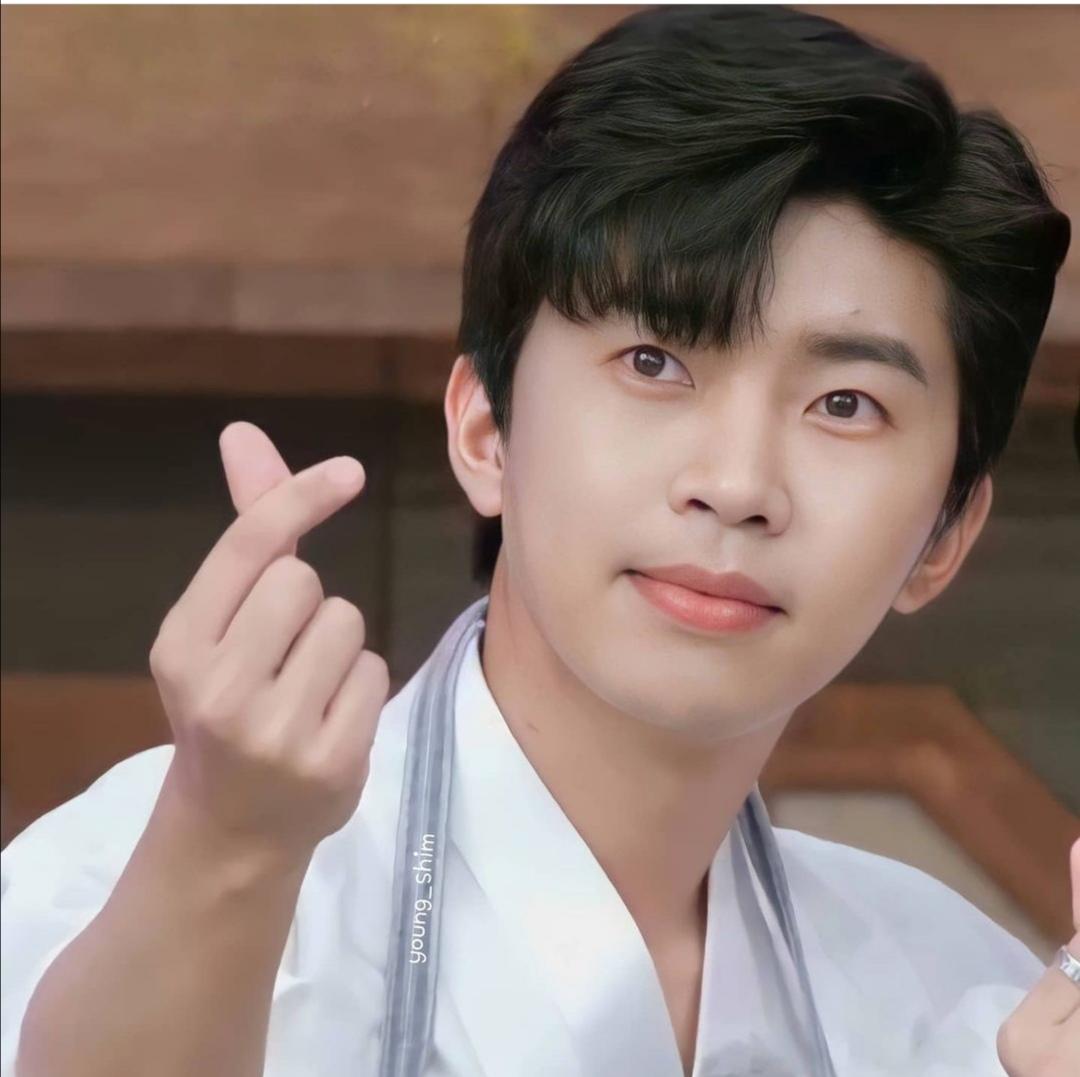  p>林英雄(         ),1991年6月16日出生于