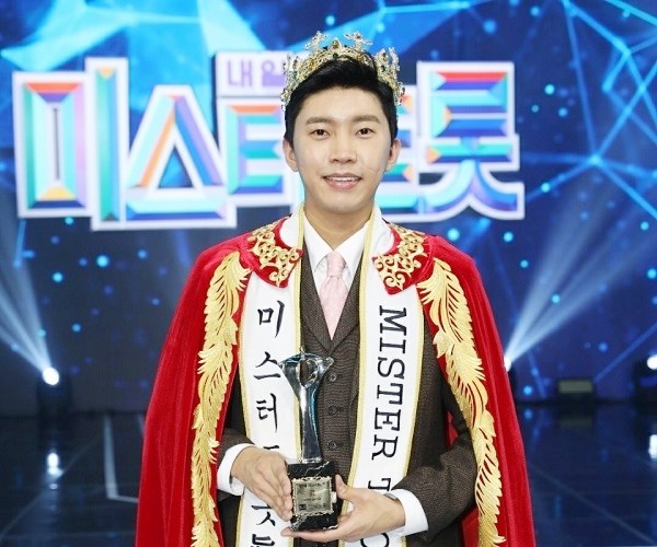  p>林英雄(         ),1991年6月16日出生于韩国京畿道抱川市,毕业于