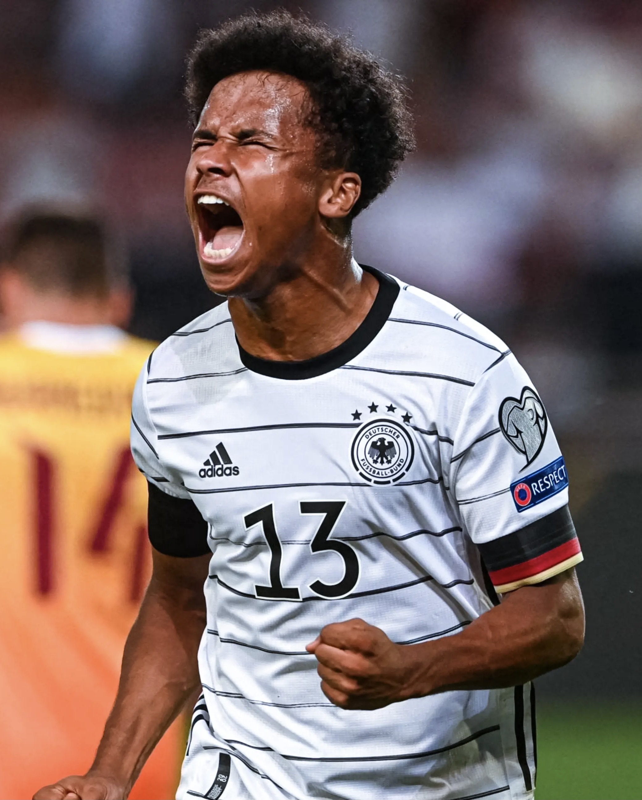  p data-id="gnbhmgnc3i">卡里姆·阿德耶米(karim adeyemi),全名