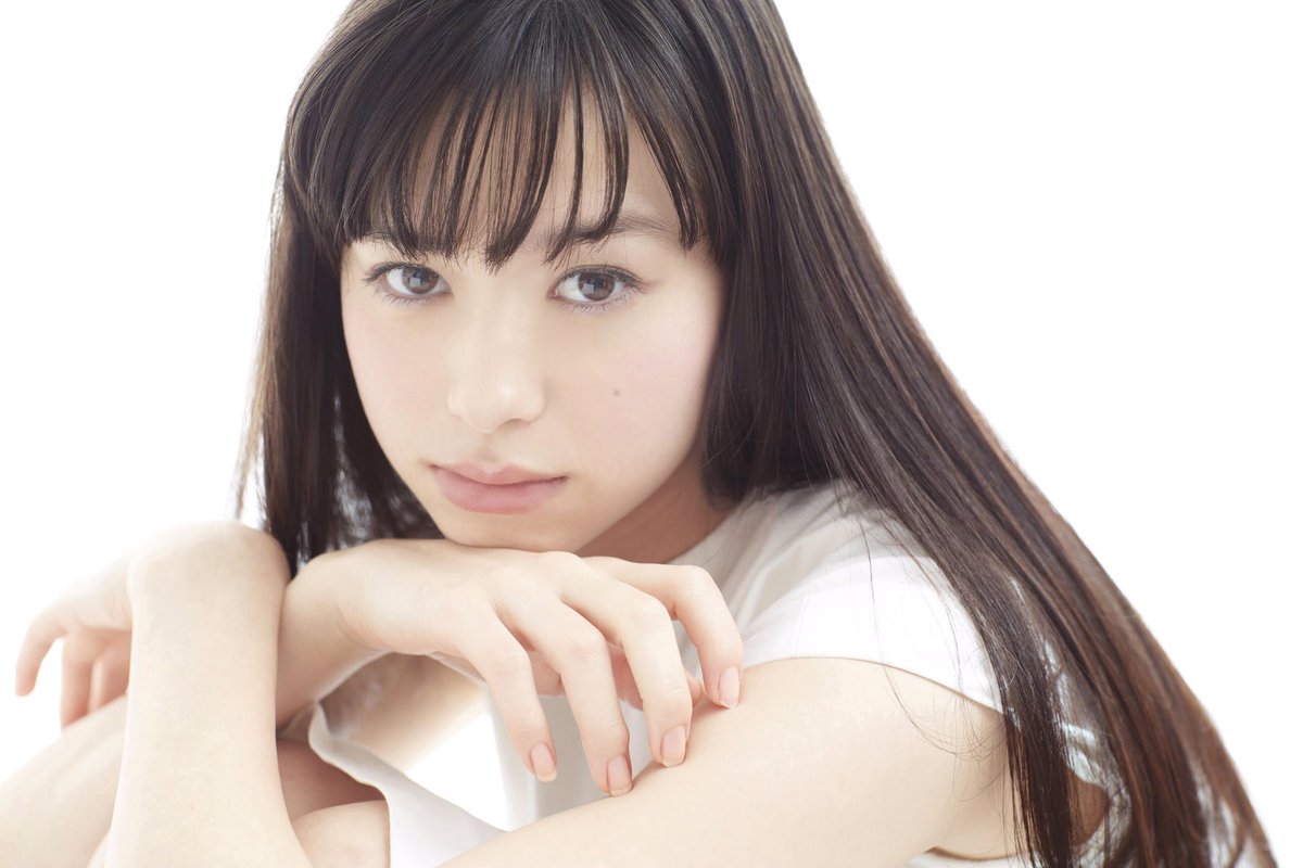 p>中条彩未( i>nakajo ayami /i>),1997年2月4日出生于日本大阪府,英