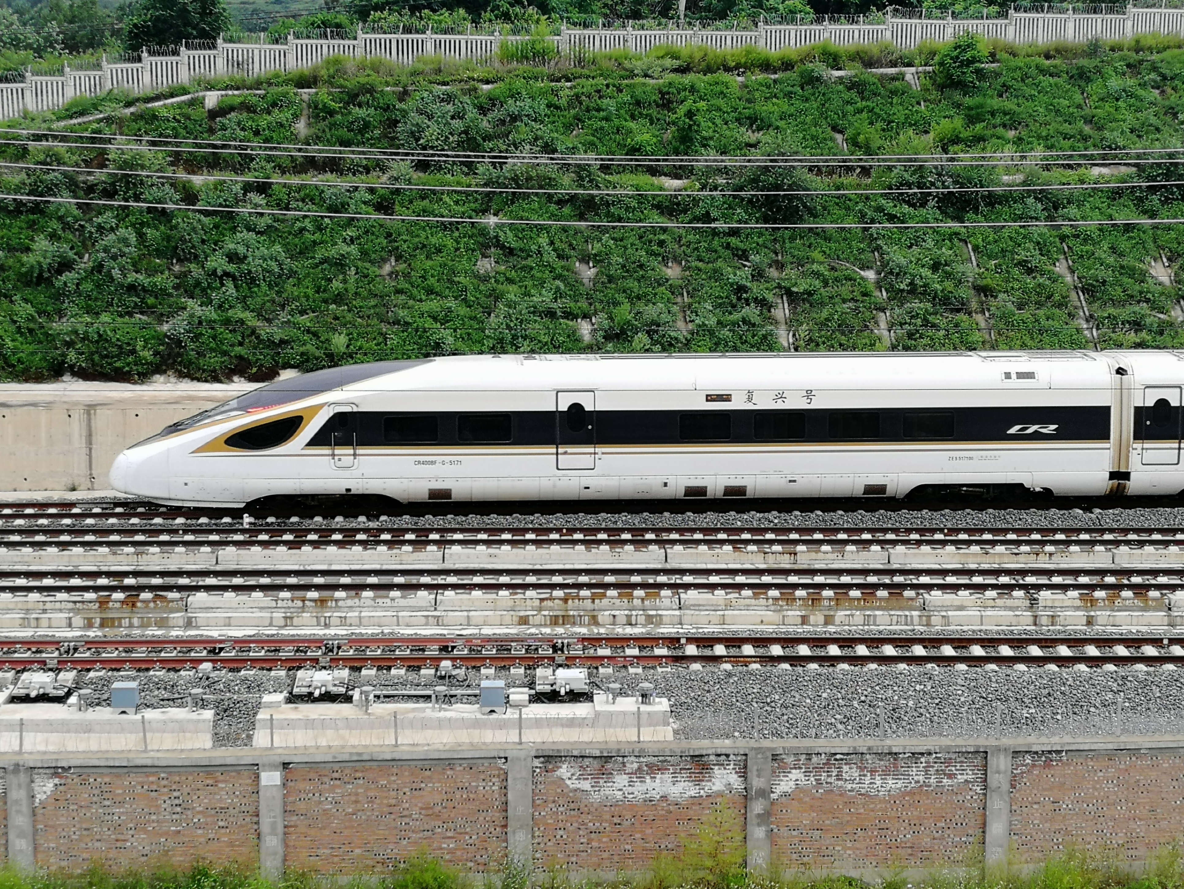 复兴号cr400bf型电力动车组