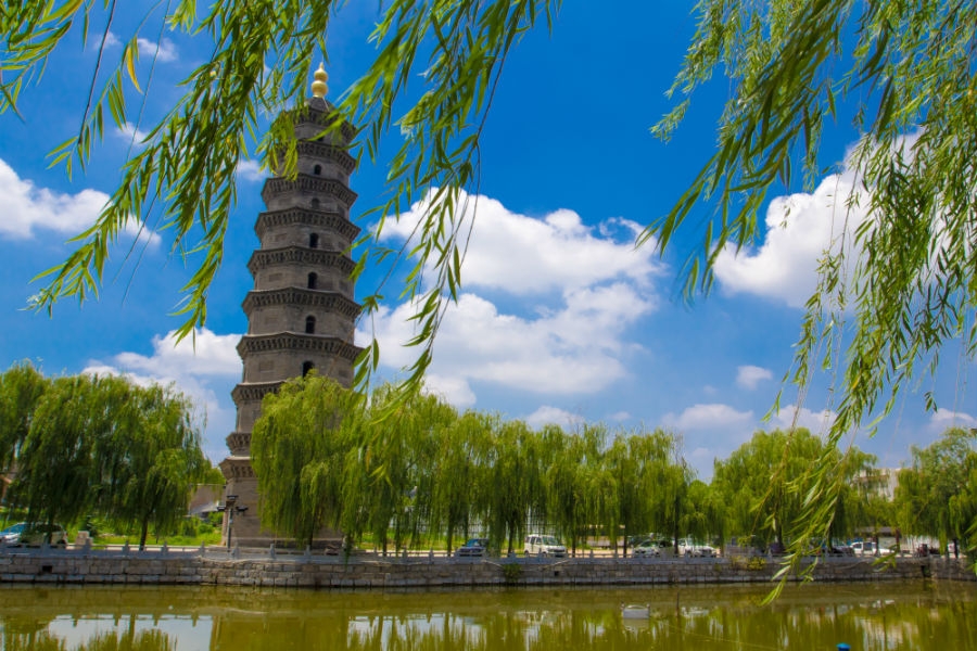 位于山东省济宁市 a target="_blank" href="/item/金乡县/2446882"