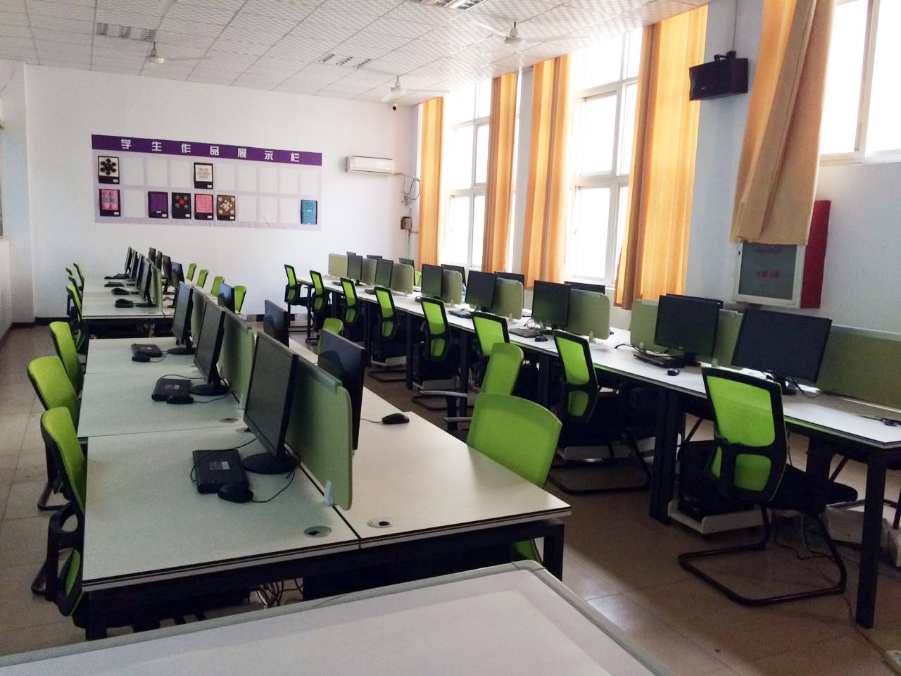 河南东华服装学校