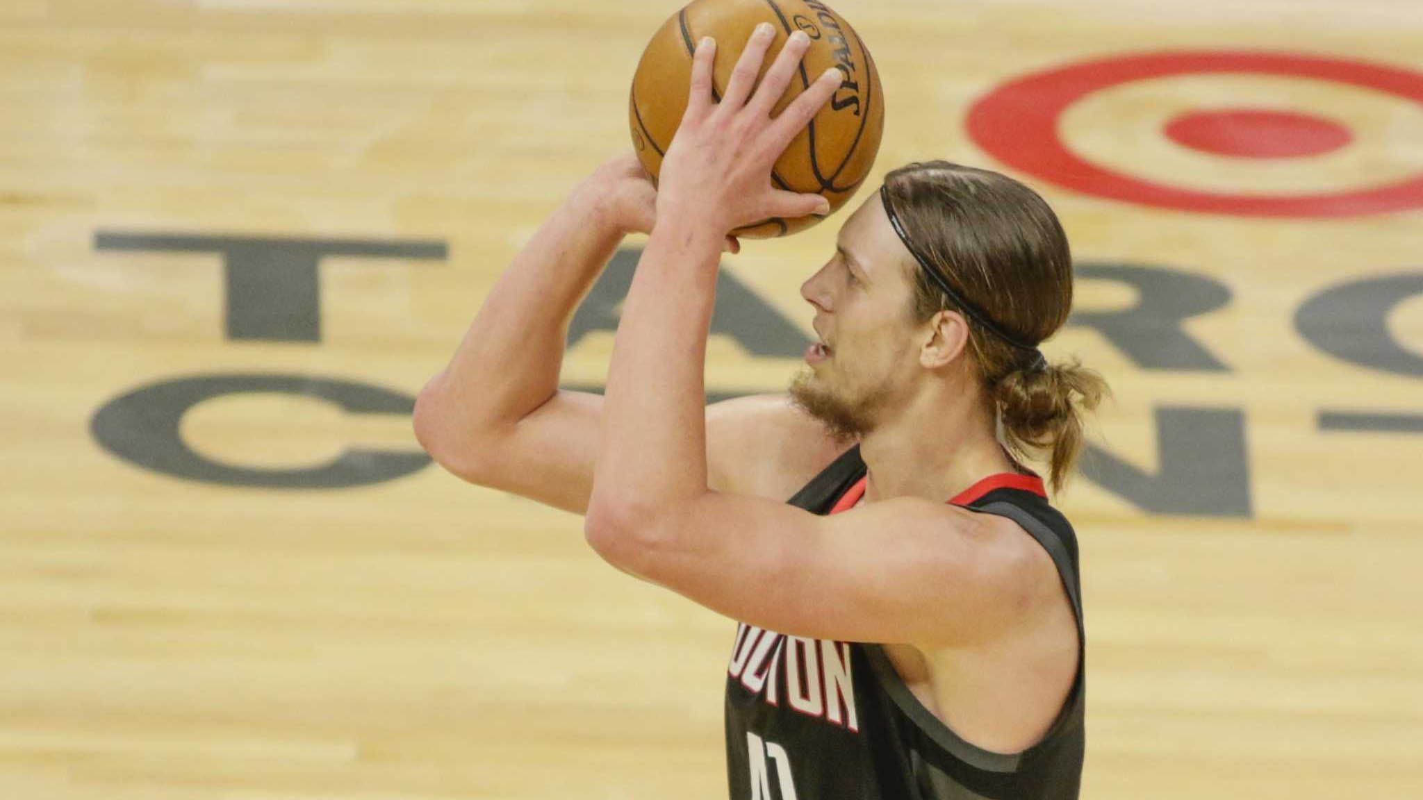  p>凯利·奥利尼克(kelly olynyk),1991年4月19日出生于加拿大 a
