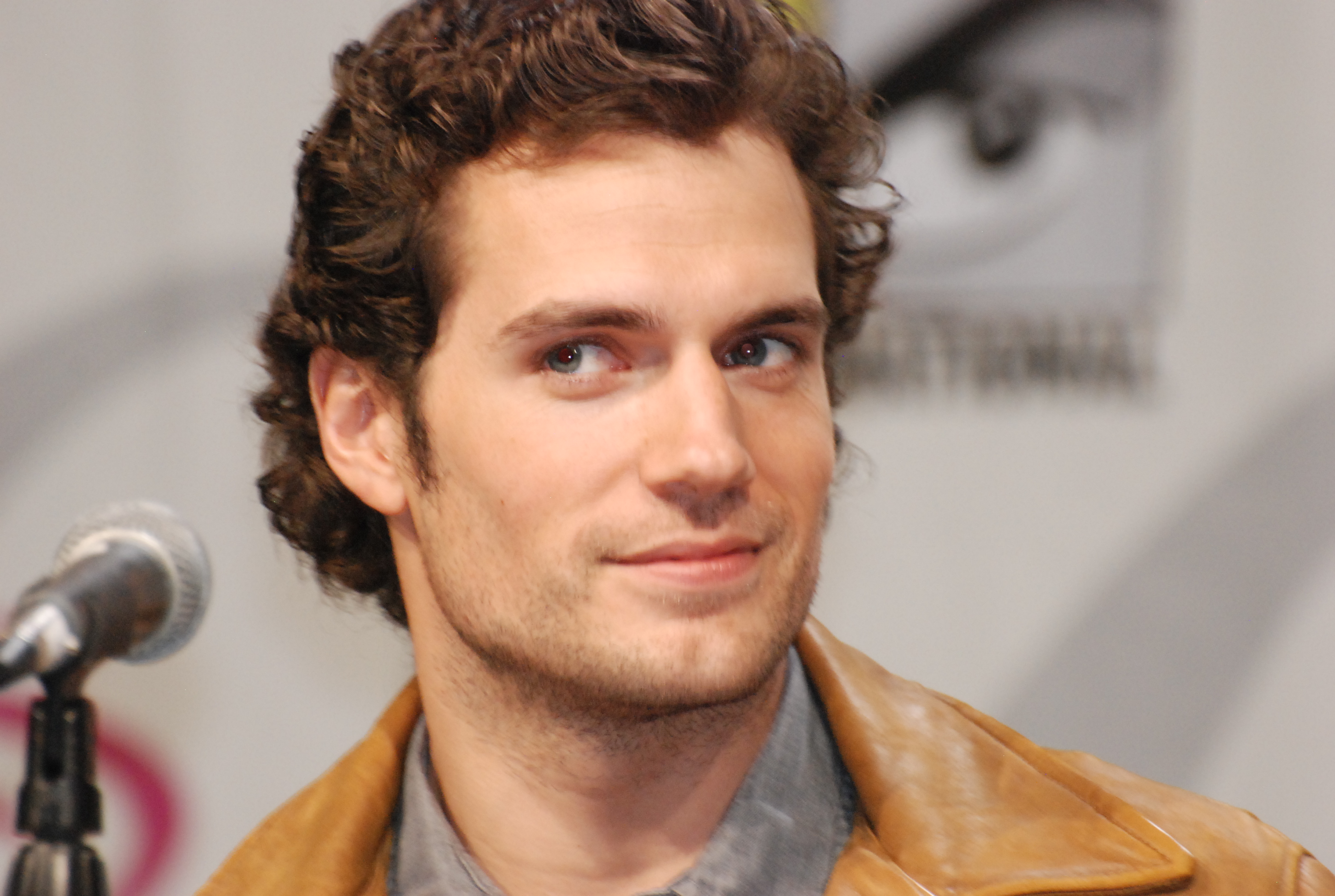  p>亨利·卡维尔(henry cavill),1983年5月5日出生于 a target="