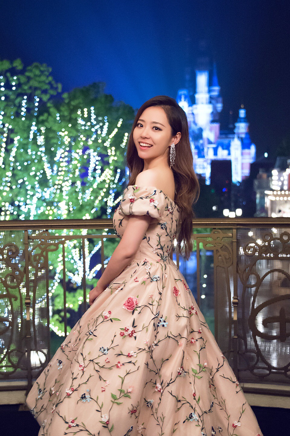  p>张靓颖(jane zhang),1984年10月11日出生于四川省成都市,中国流行