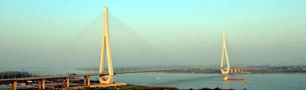  p>鄂东长江大桥(edong yangtze river bridge)是中国 a target="