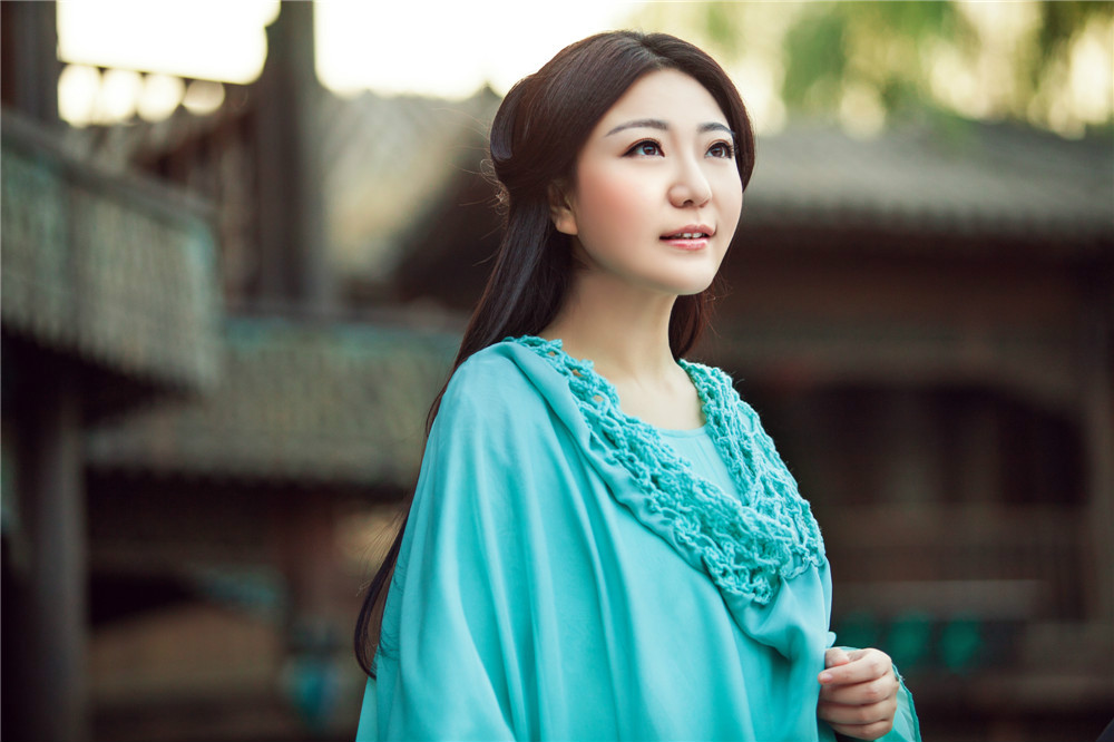 《月满弦》是 a target="_blank" href="/item/刘珂矣/4473594" data