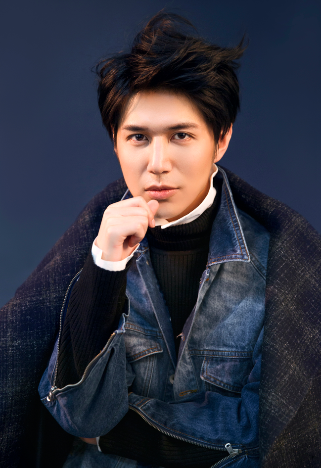  p data-id="gnbpk4epyj">许八斗, i>曾用名许峰, /i>中国内地男歌手