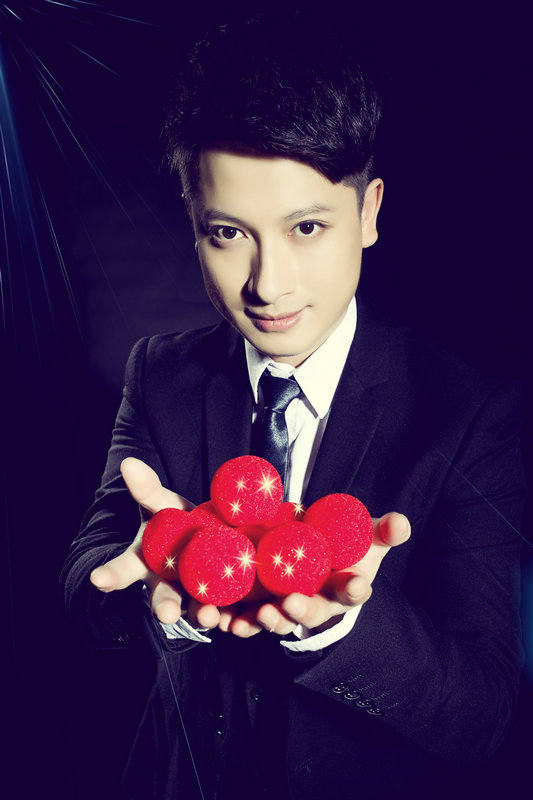 罗彬和老婆的结婚照片