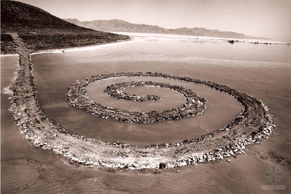  p>罗伯特·史密森(1938~1973),美国著名的大地 a target="_blank"