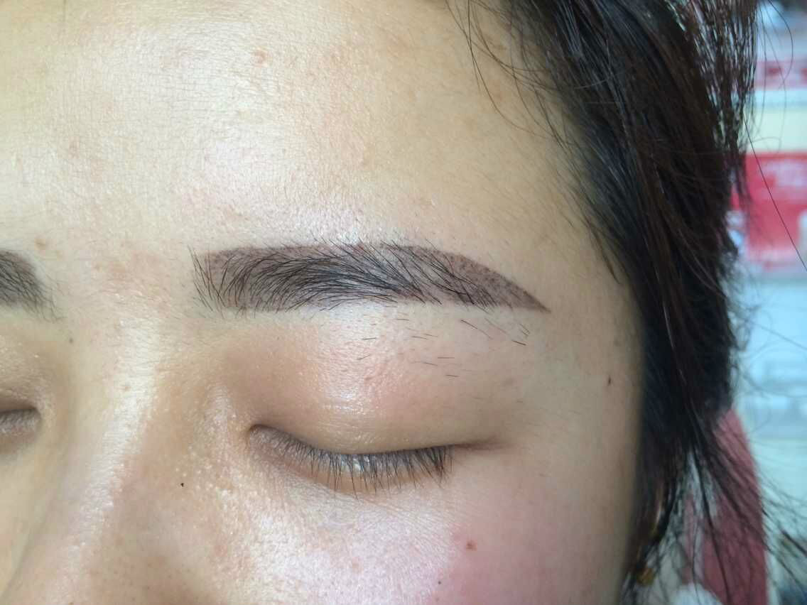 周琳老师2000年从事 a target="_blank" href="/item/纹饰/2488611"