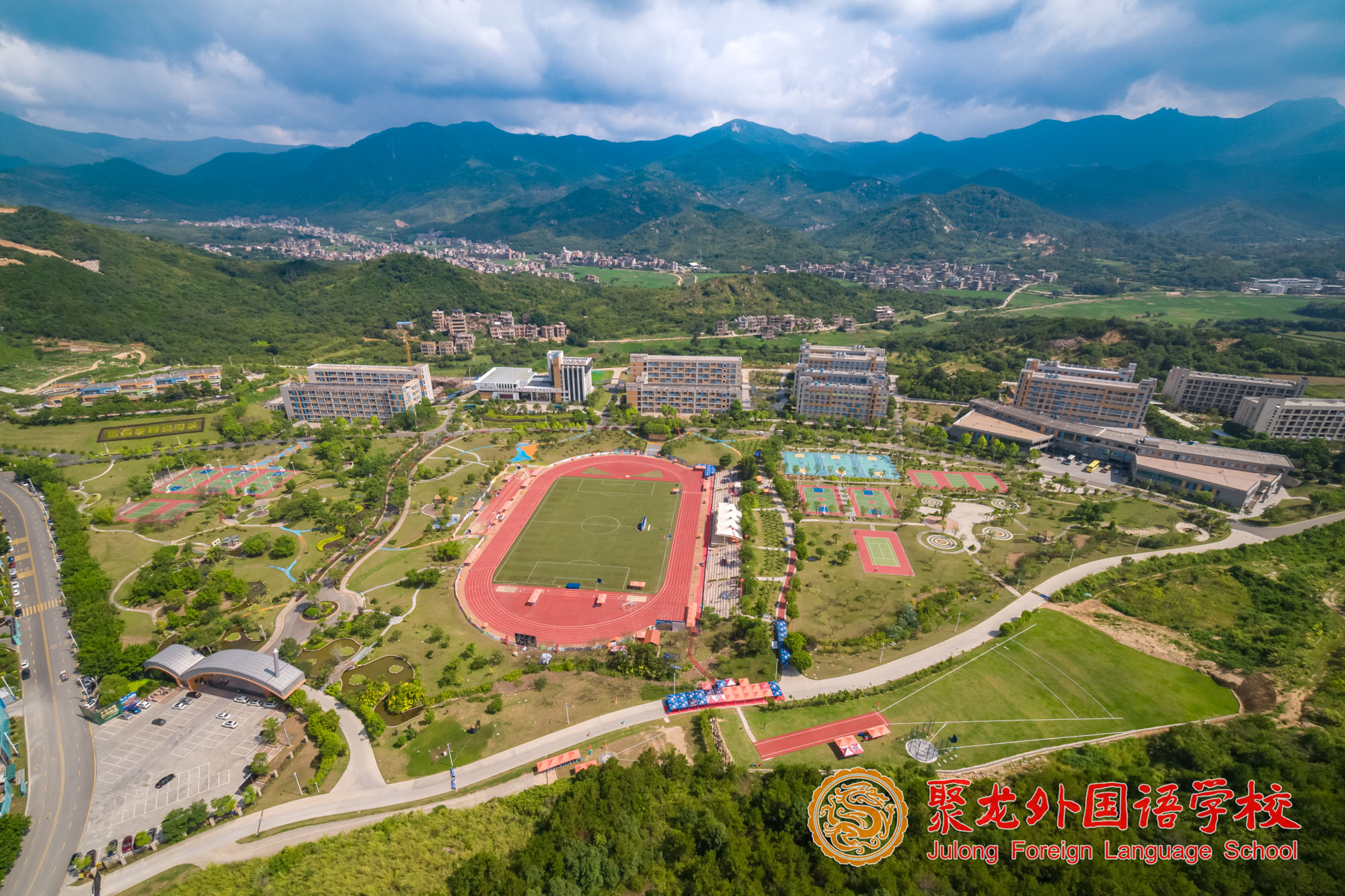 泉州聚龙外国语学校
