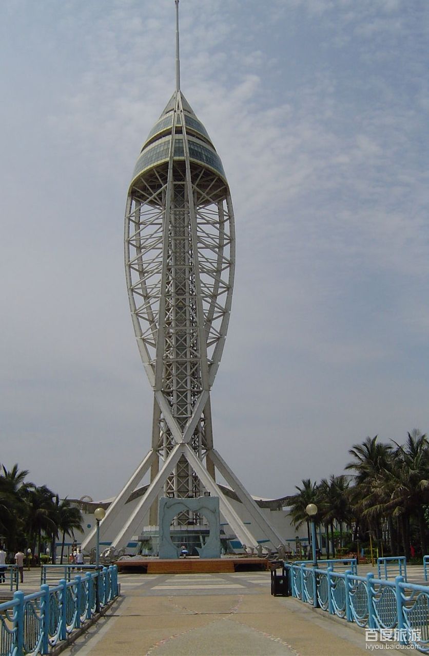  p>海南热带海洋世界位于海口市西海岸海滨,于2002年底开业,是一座