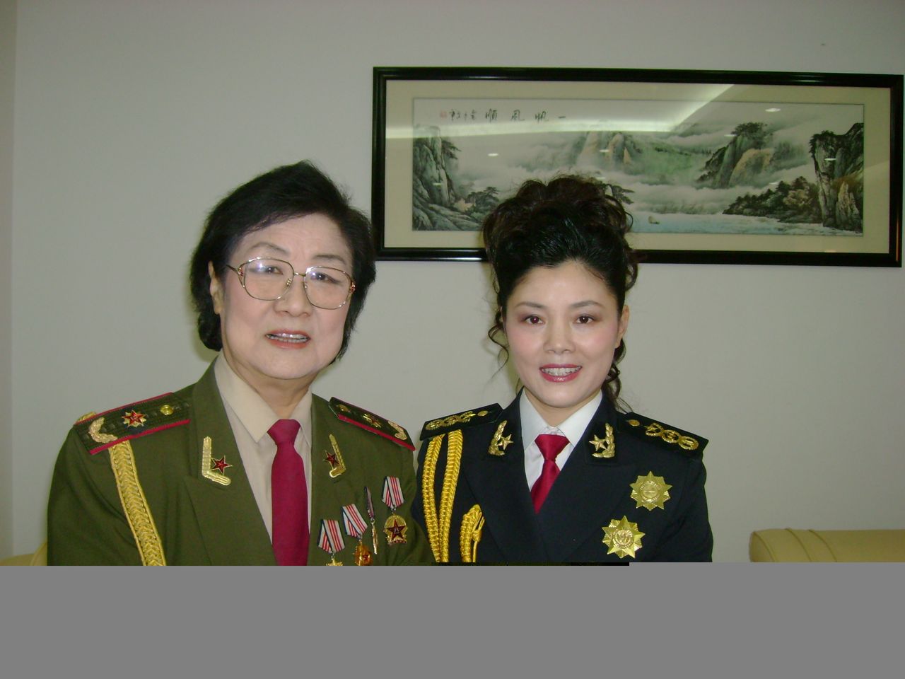 江西,女,9月出生, a target="_blank" href="/item/中国铁路文工团">