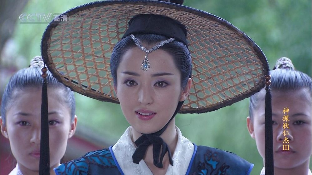 《神探狄仁杰3》中的女主角,由 a target="_blank" href="/item/董璇