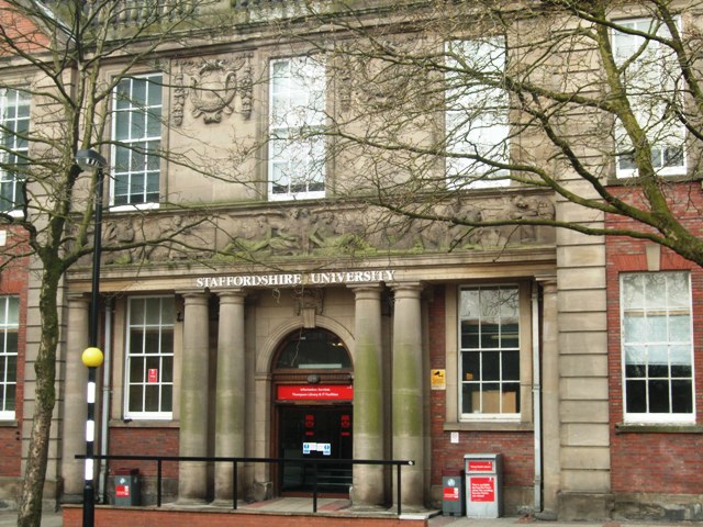 university)又译斯泰福厦大学,斯坦福郡大学,位于有英国之心称谓的 a