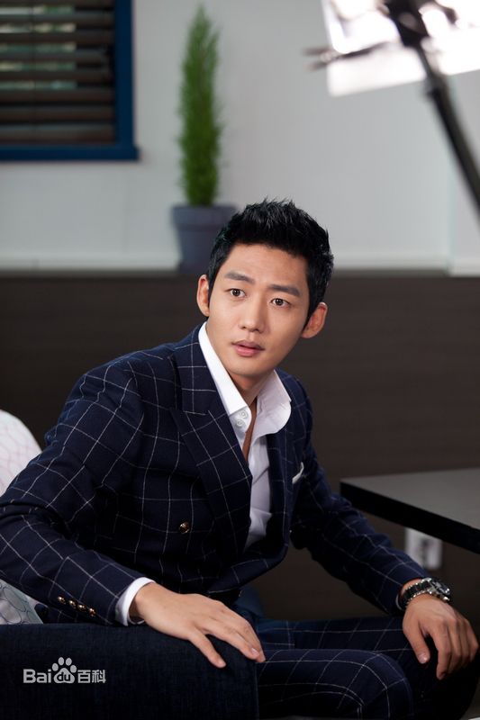 taesung)) /i>,1985年4月21日出生于韩国京畿道安山市,韩国男演员