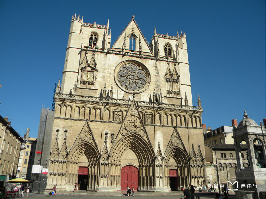  p>里昂圣让首席大教堂始建于1170年,是中世纪和 a href="#" data