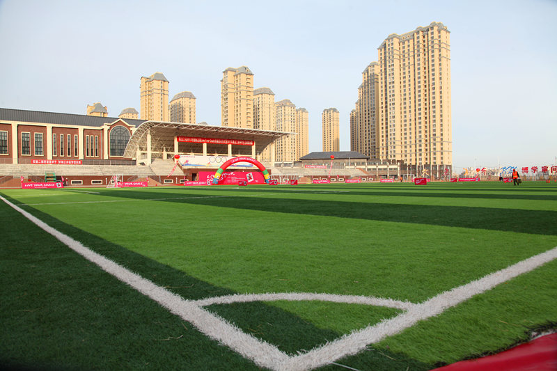 ">大庆实验中学二部 /a> 是黑龙江省重点中学,首批省级示范高中,省