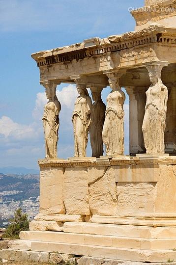 雅典
