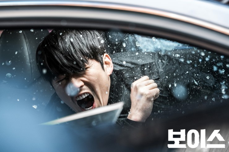  p>《voice》是韩国ocn有线电视台于2017年1月14日起在周末档播出的