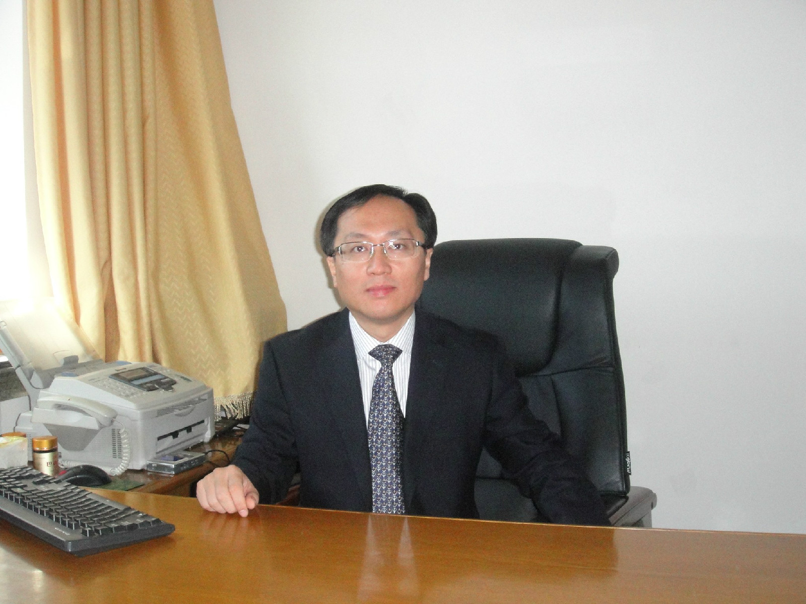  p>韩松岭,男,汉族,黑龙江拜泉县人,1967年5月出生,1987年10月入党