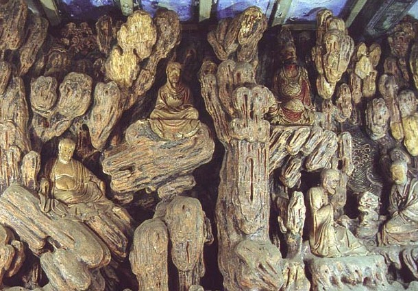 保圣寺罗汉塑像