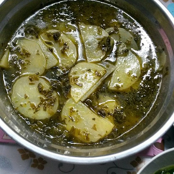 咸菜土豆汤