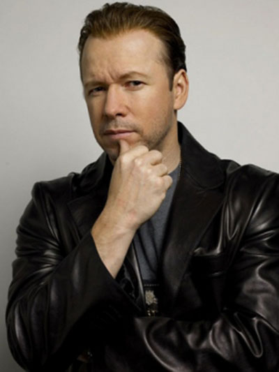  p>唐尼·沃尔伯格 i>(donald edmond wahlberg,1969年8月17日- ) /i>