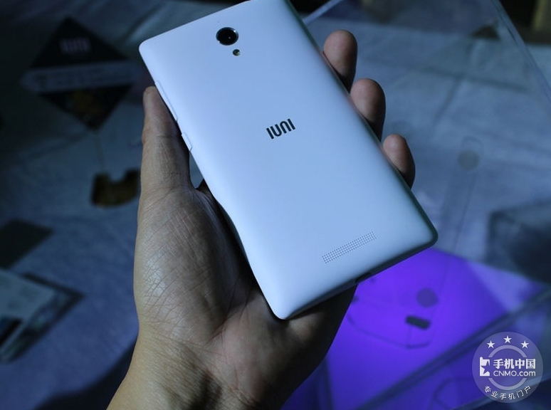 艾优尼第二代手机