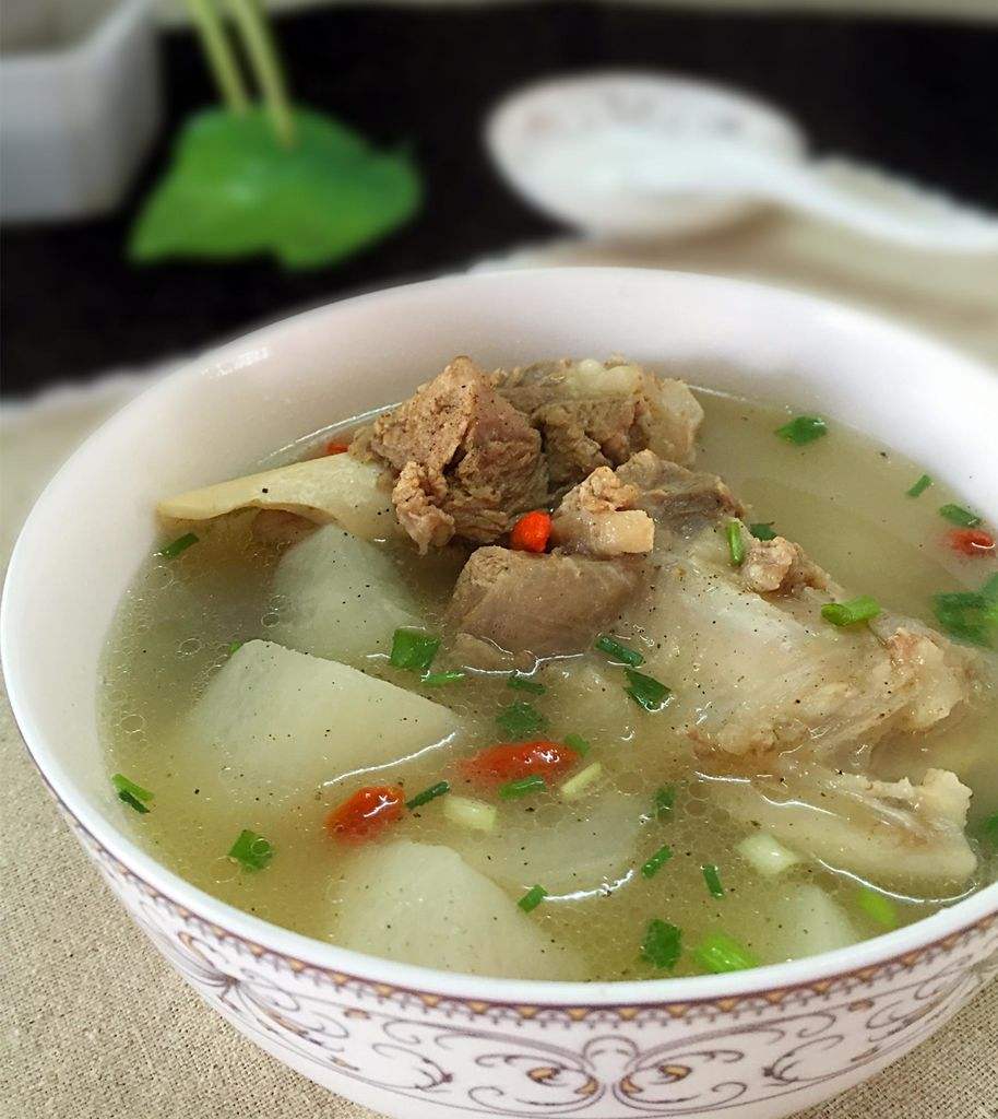羊肉肉萝卜汤
