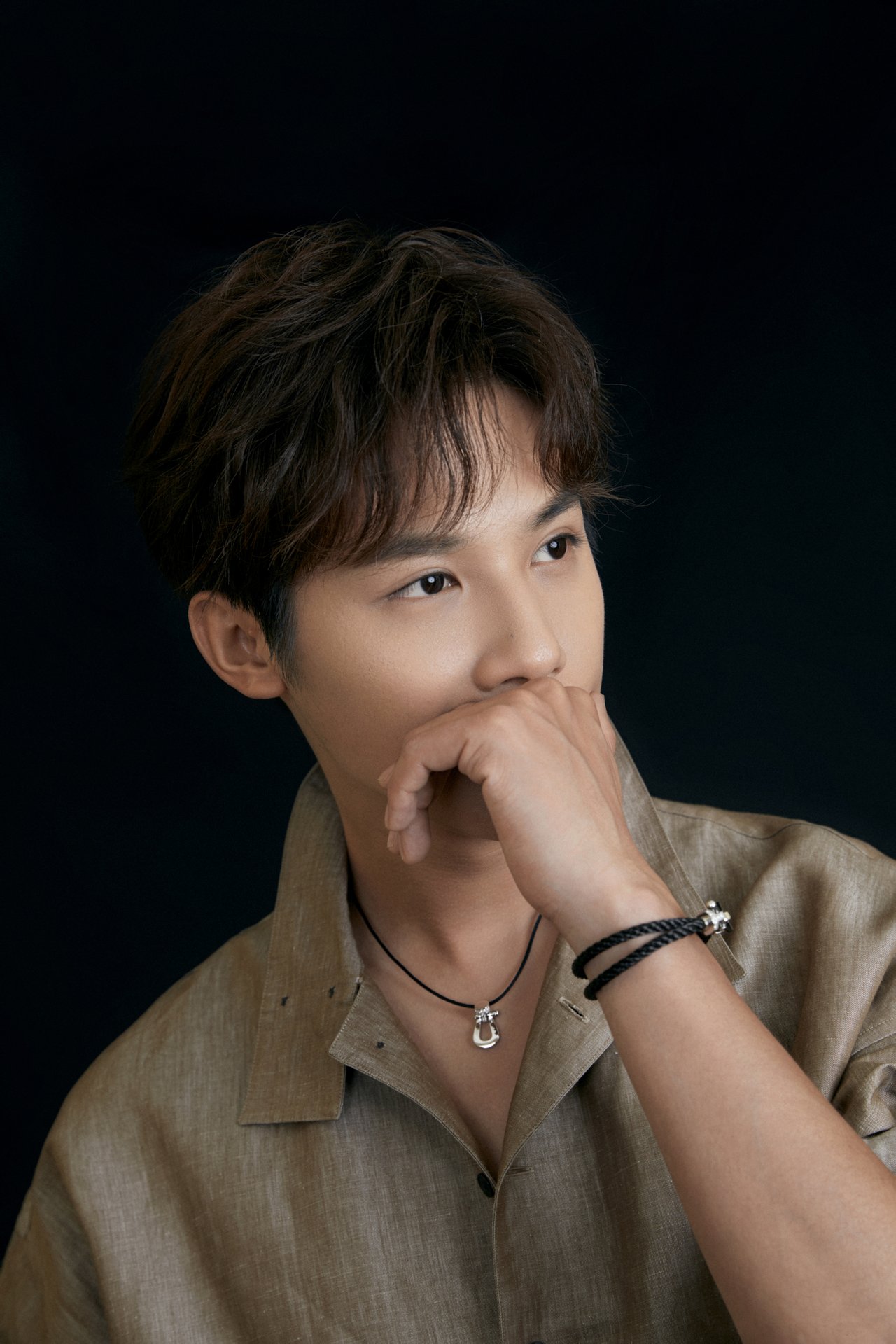  p>郑业成,1993年8月26日出生于 a target="_blank" href="/item/吉林