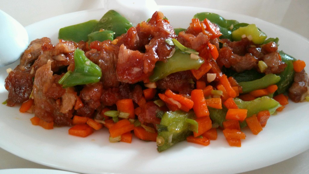青椒胡萝卜炒肉