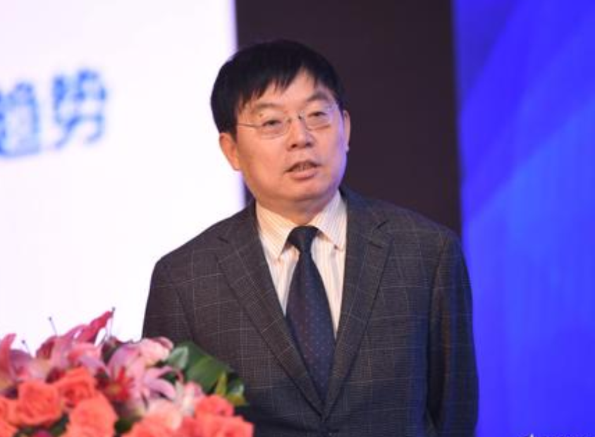  p data-id="gnby3d14vx">李卫,男,1957年12月出生于北京,原籍河南省 