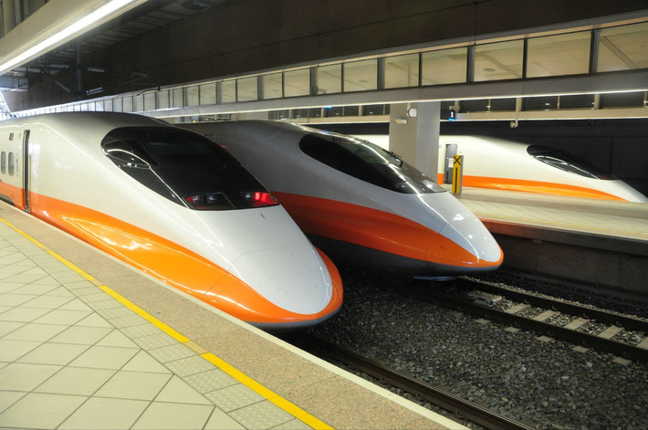 high speed rail),简称"台湾高铁",是中国台湾省境内一条连接台北市与