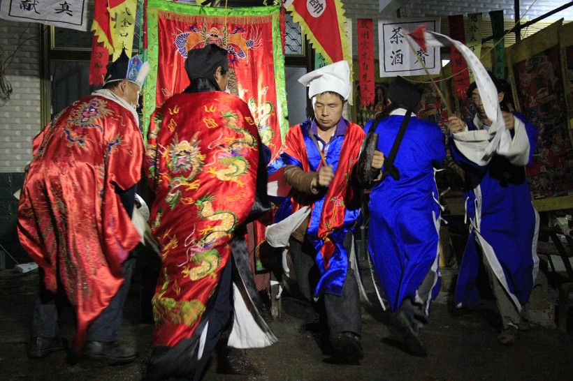  p>土家族撒叶儿嗬是湖北清江流域中游地区土家的一种祭祀歌舞,国家级