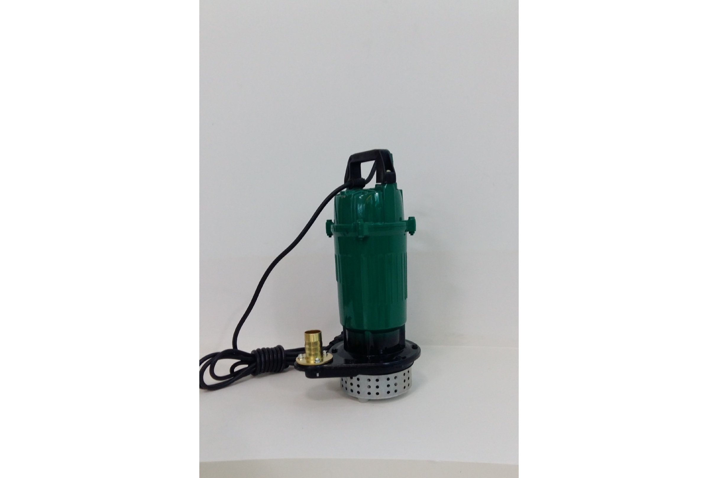 data-lemmaid="3953775">微型舱底泵 /a>(bilge pump),属于水泵的一种