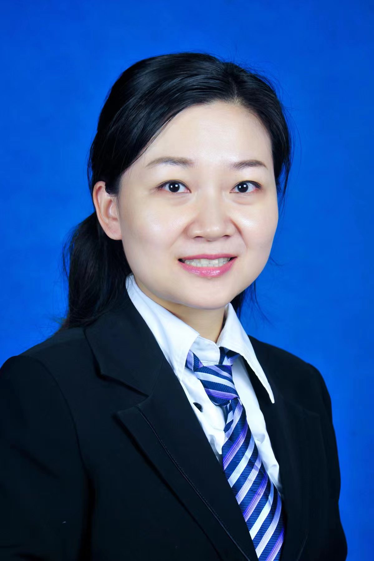 黄婧