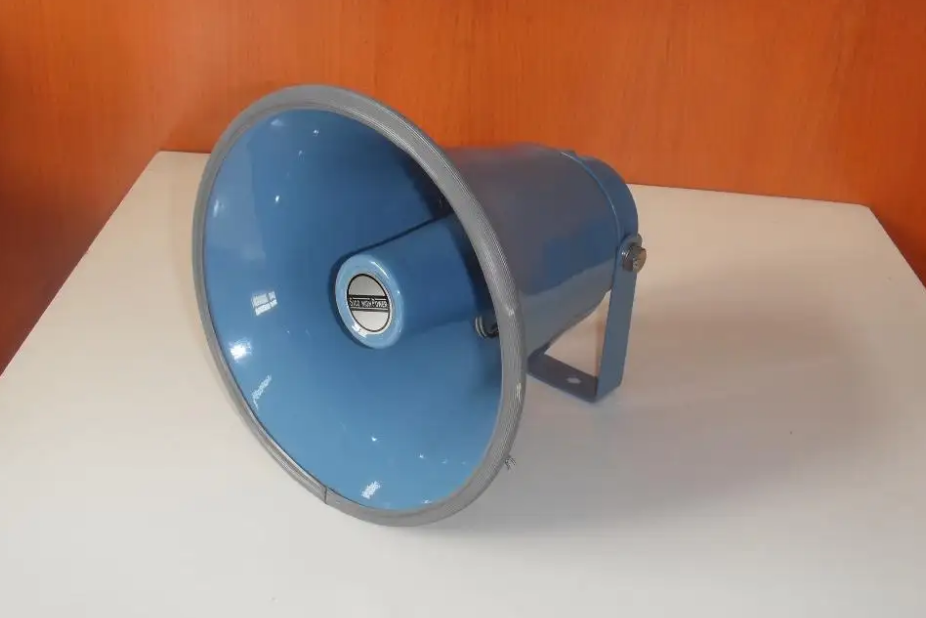 号筒扬声器