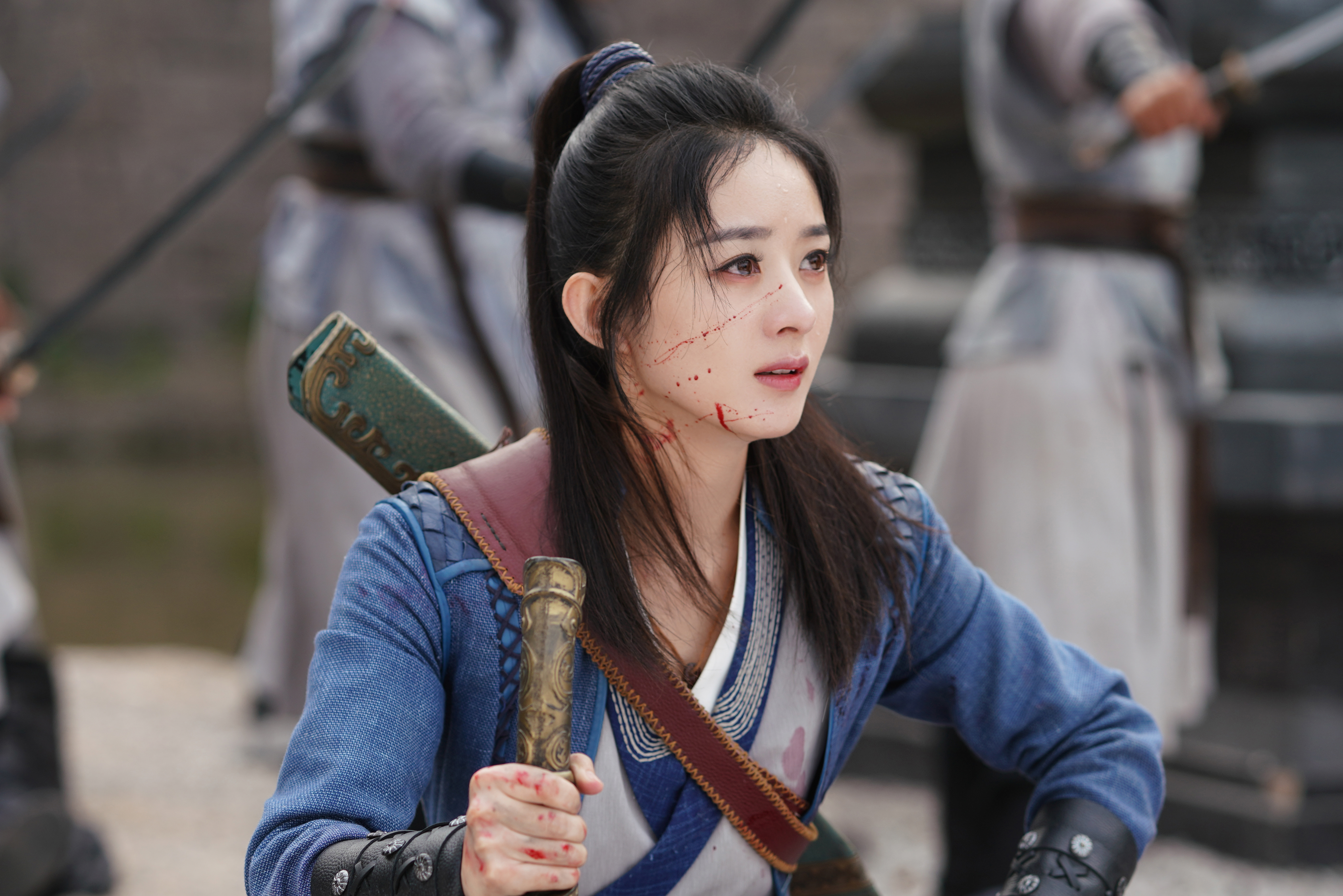  p>赵丽颖,1987年10月16日出生于河北省廊坊市,中国内地影视女演员.