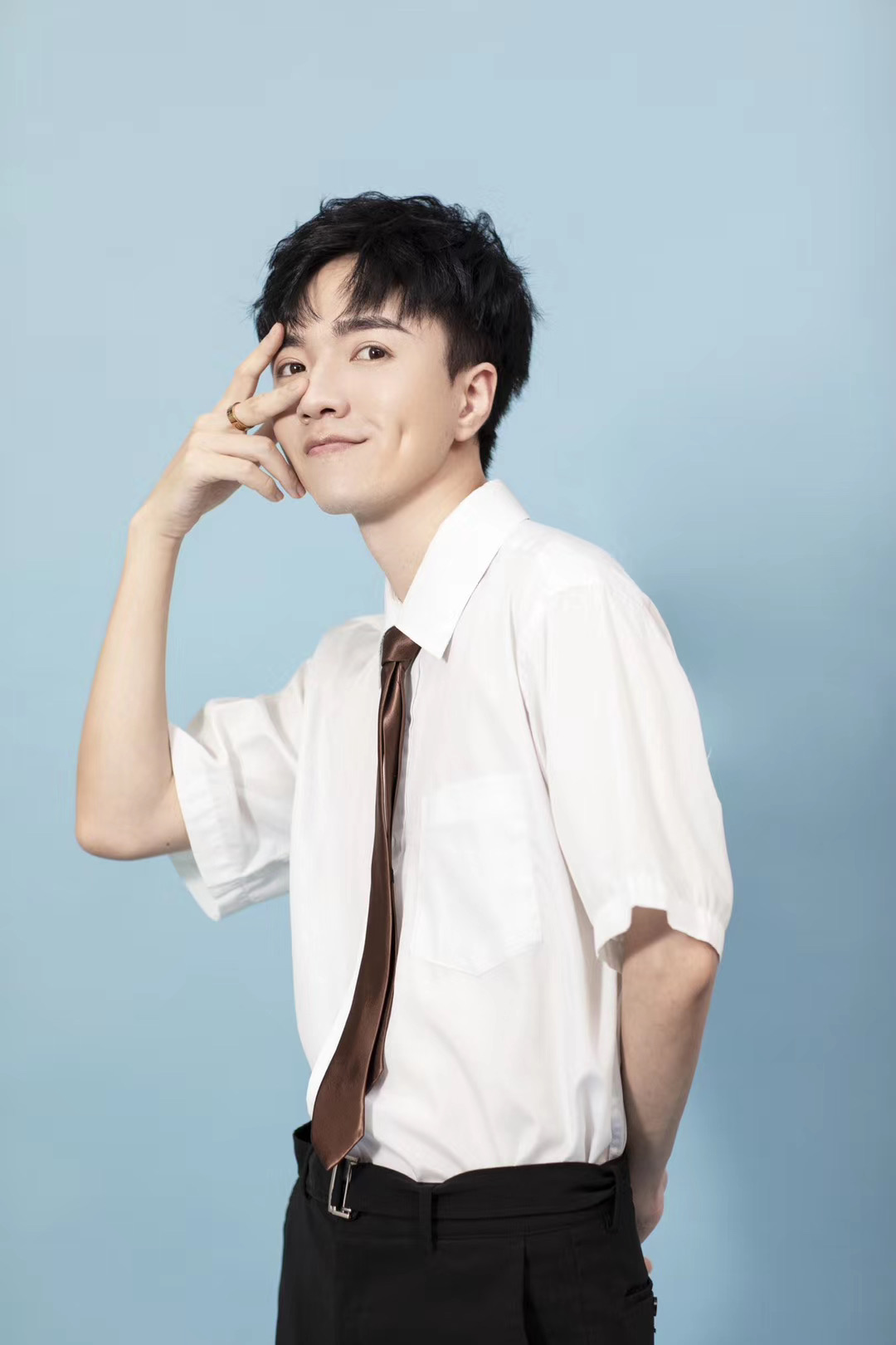 海风,中国内地男主持人, a target="_blank" href="/item/歌手/16693"