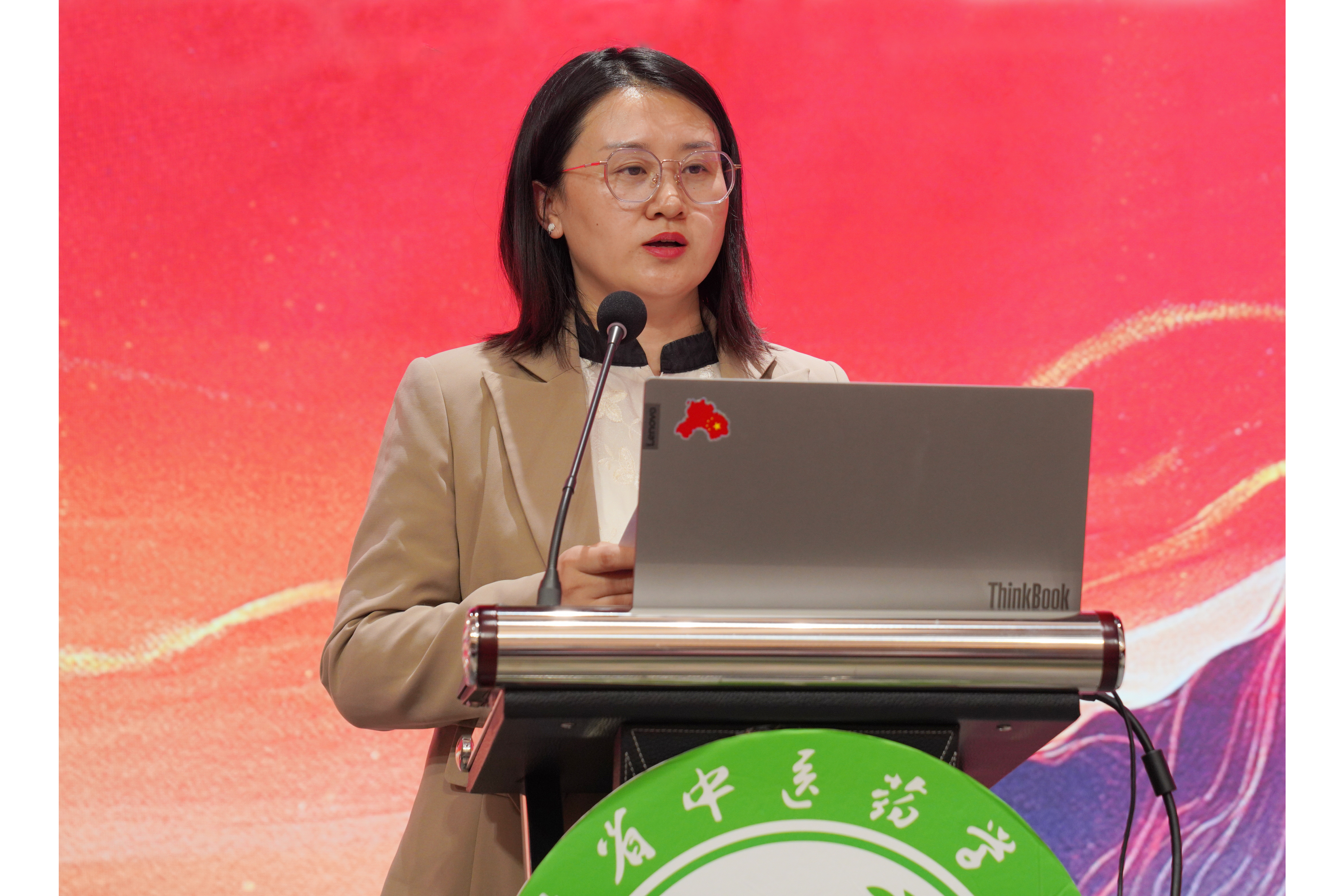 女,汉族,1983年1月出生于吉林省通榆县,中共党员,吉林省中医药学会