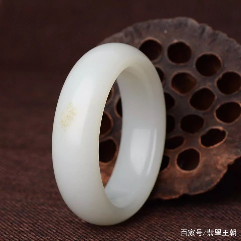 和田玉，真的是非“羊脂”不可吗？_百科TA说