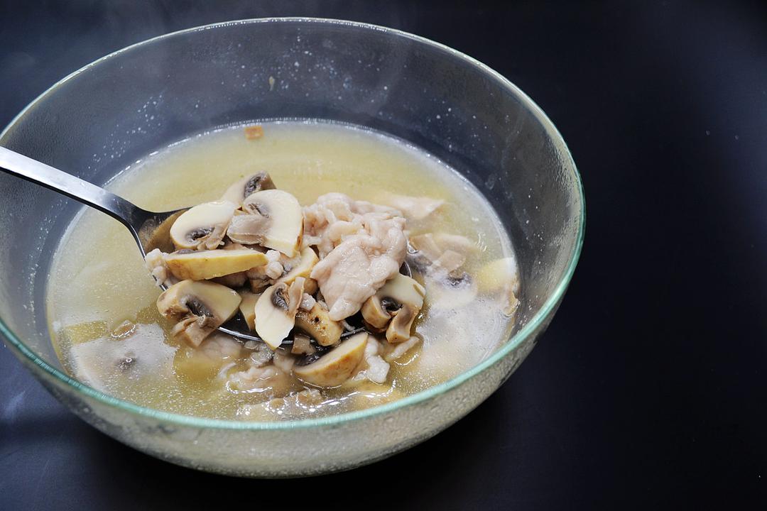 猪肉蘑菇汤