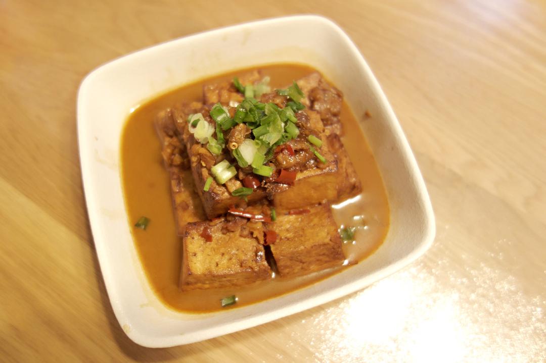 猪油渣烧豆腐