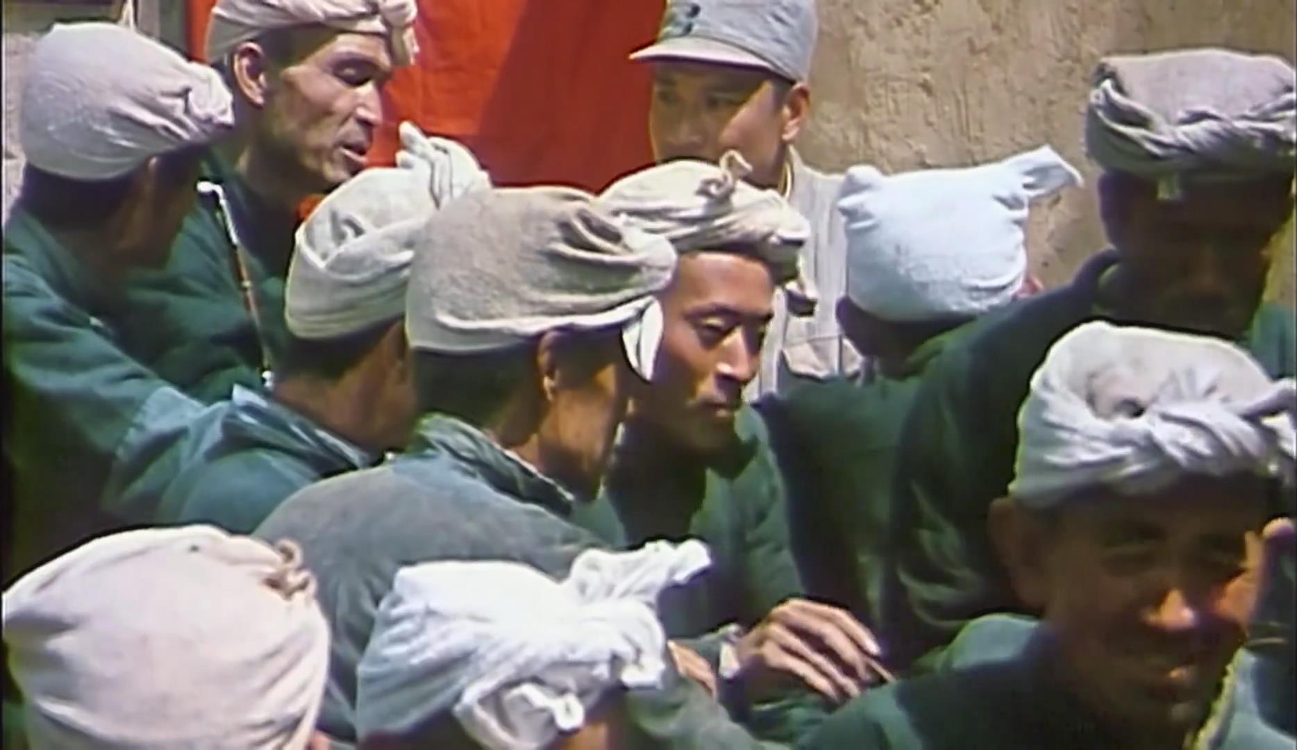 ">《黄土地》,是改编自柯蓝的小说《深谷回声》的一部文艺题材的电影
