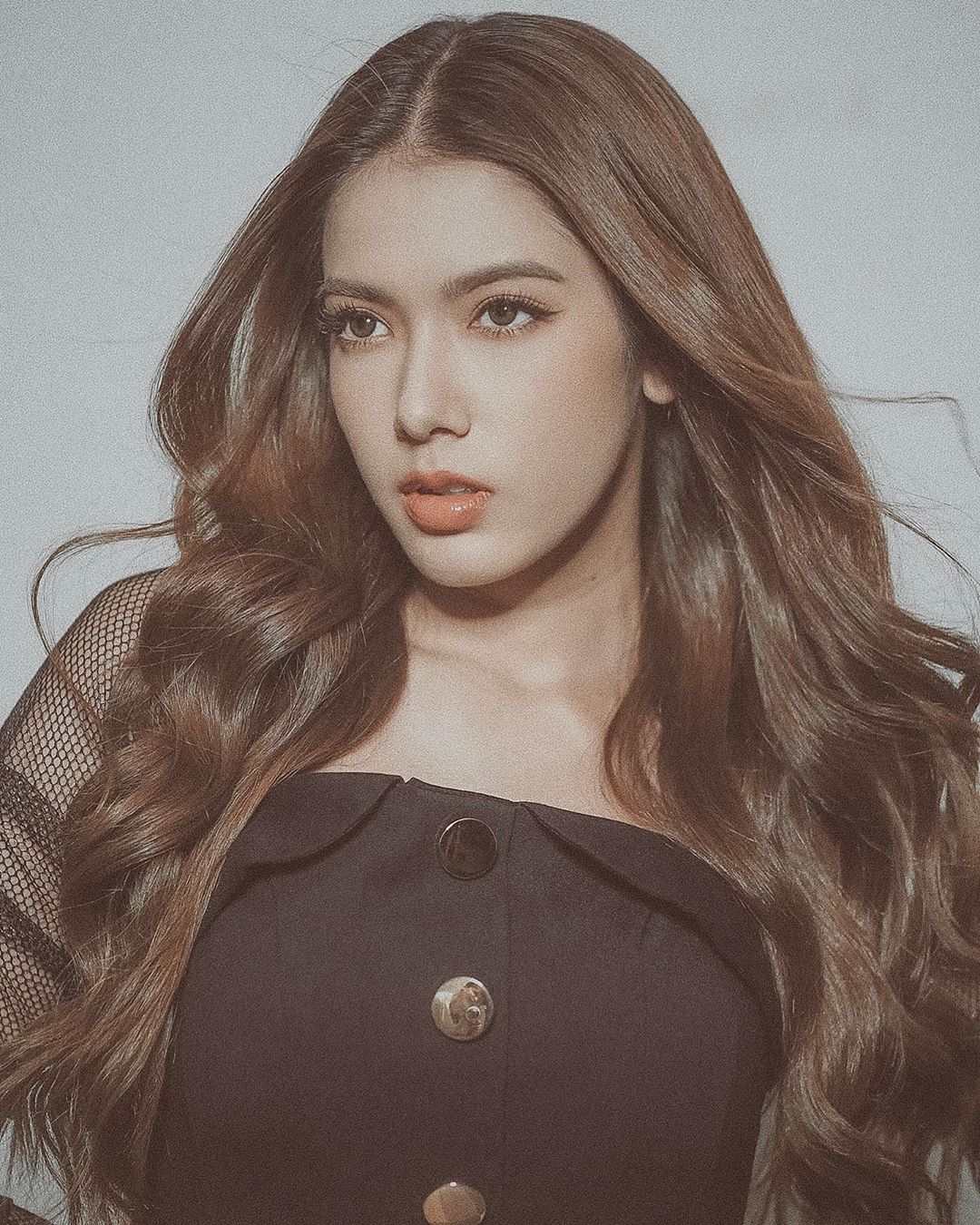  p>格蕾丝·帕西塔(grace),1993年9月27日出生于泰国曼谷,泰国女演员