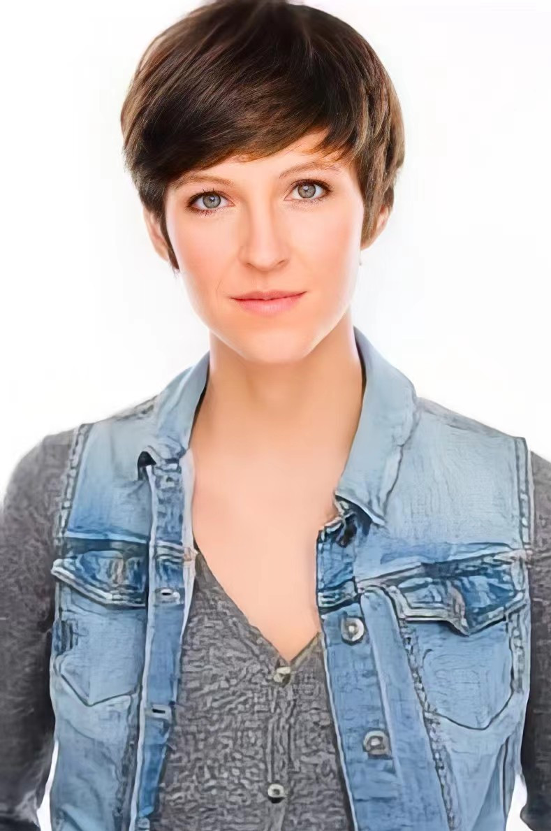  p data-id="tarjitlf1gla">康娜·凯莉-艾丁,美国配音演员,代表作《 