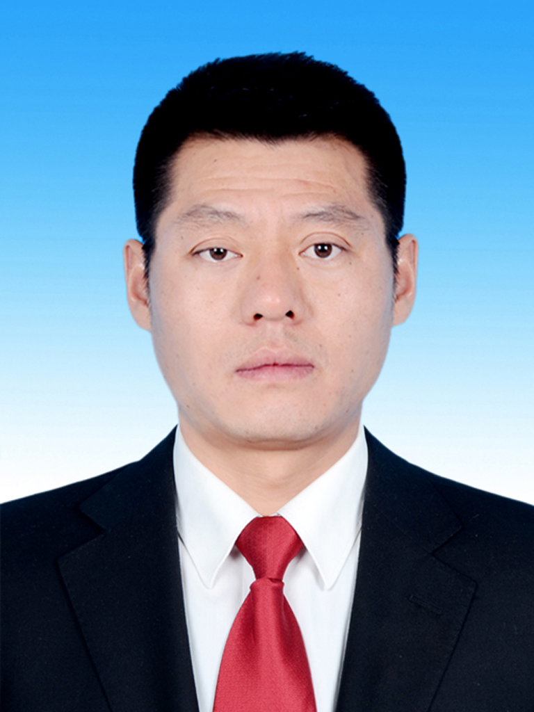  /p> p>现任新疆策勒县政府党组成员,副县长,县委政法委副书记,公安局